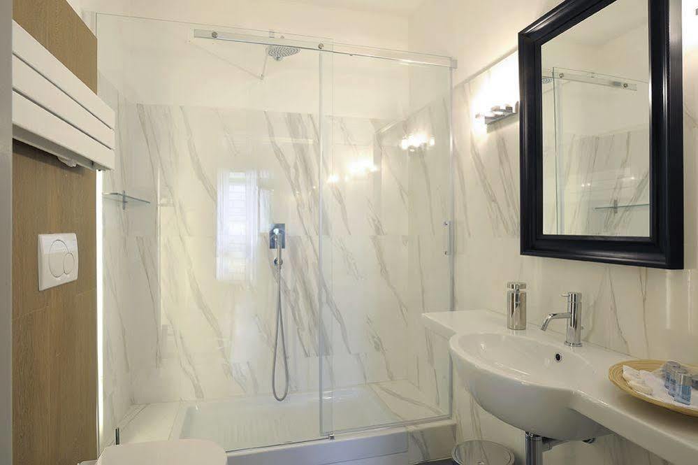 Sangallo - Residenze Romanae * Roma